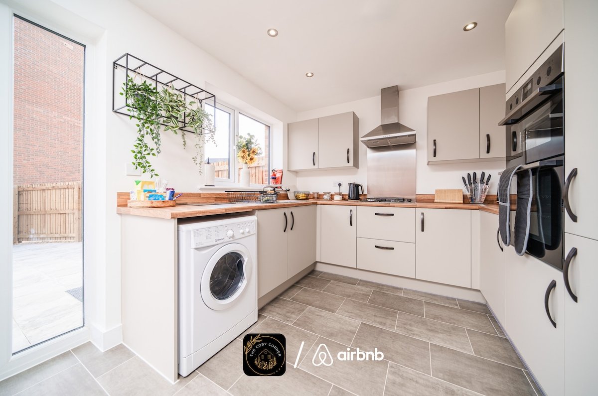 3 Bedrooms, Parking, Trafford, Salford & MCRCentre gallery image 4