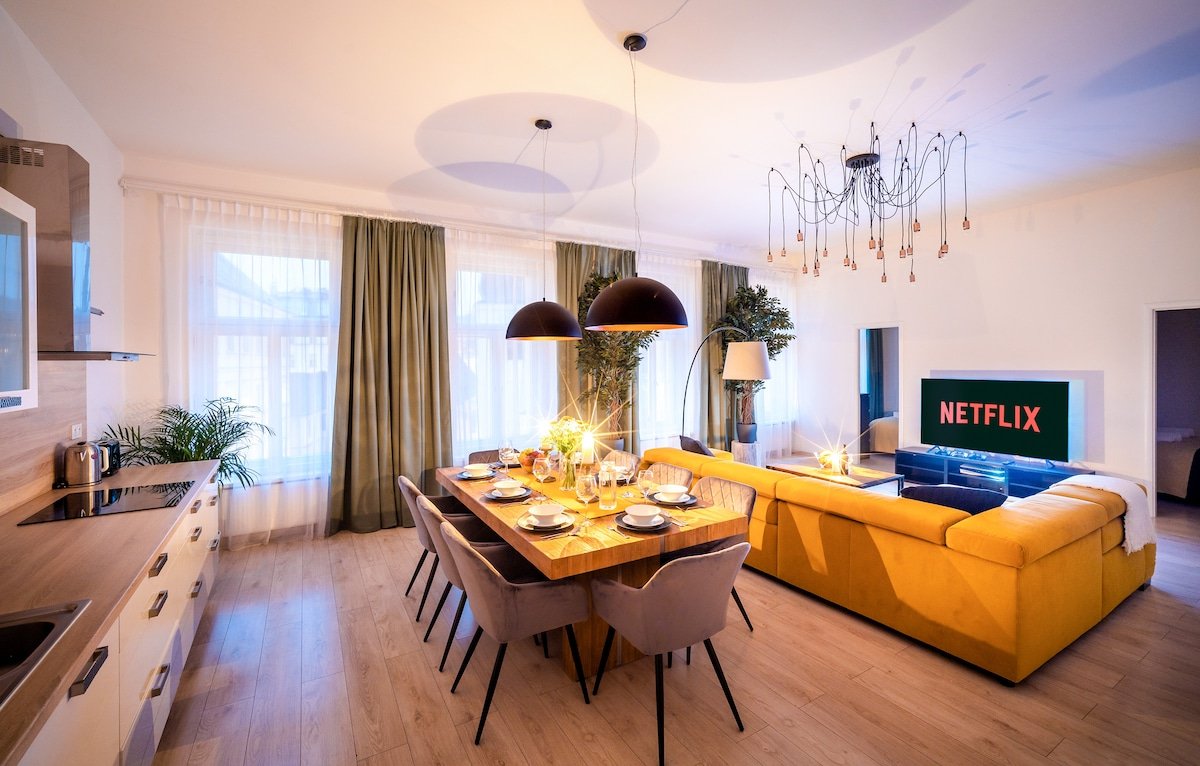 4BR+2Bath Modern Apartment in city centre gallery image 4