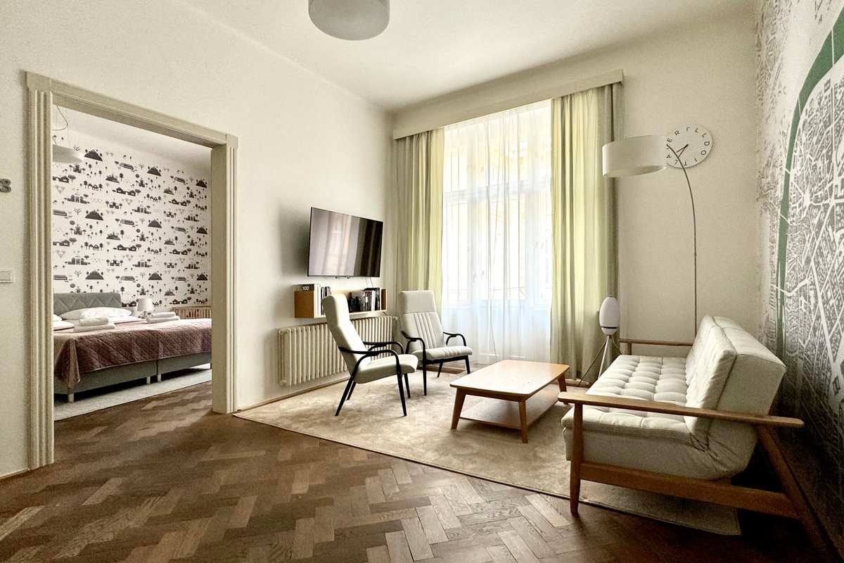 Spacious apartment with 3 bedrooms in Old Town!