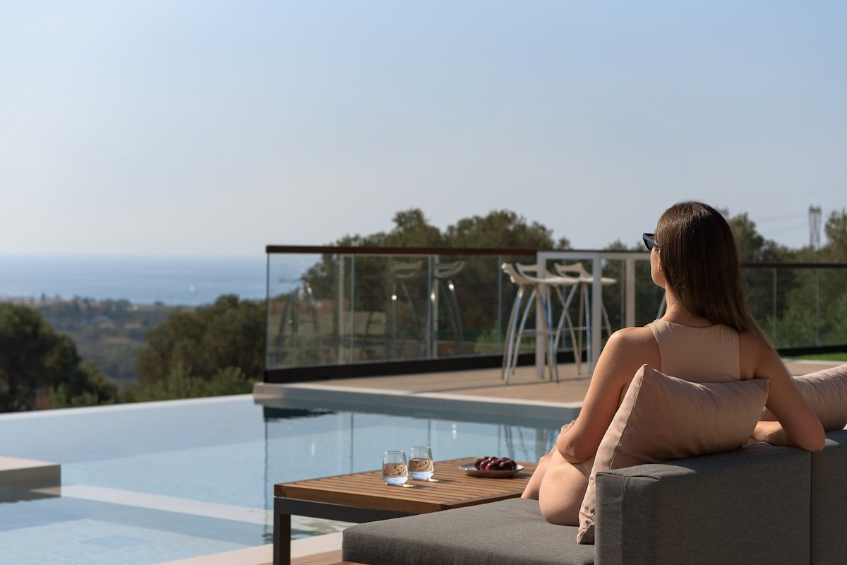 Villa En Paraiso, a Majestic SeaView Retreat  gallery image 3