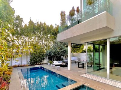 Stunning Home – Pool & Hot Tub – Fire Pit