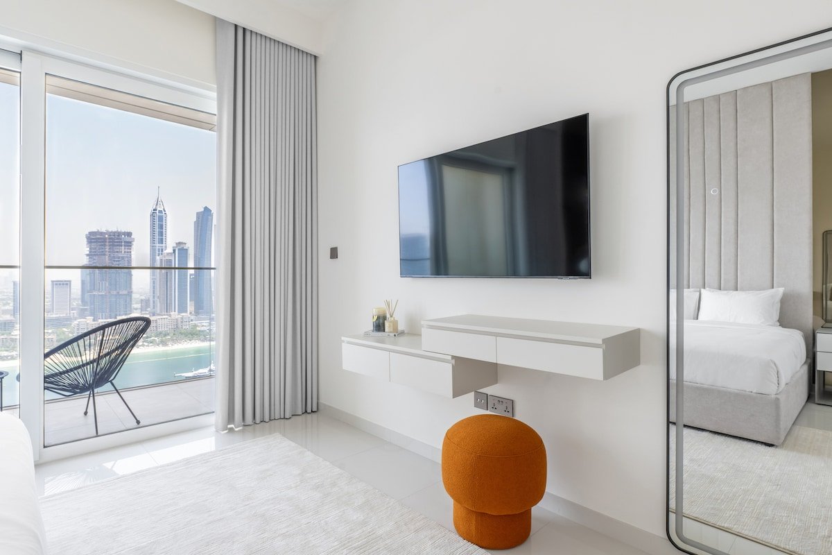 Designer 2-BR | Sea View | Grand Bleu by Elie Saab gallery image 4