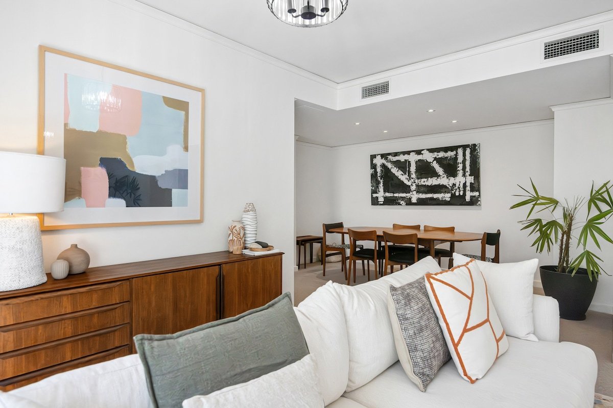 City’s Edge Urban Escape-Your Tranquil Retreat gallery image 4