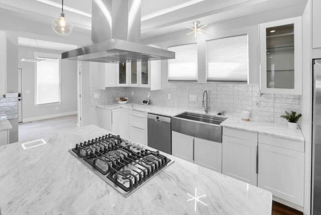 Olde Towne East Luxurious Castle gallery image 2