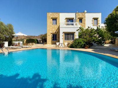 “Thealia villa “-430 m2 – swimming pool – sea view