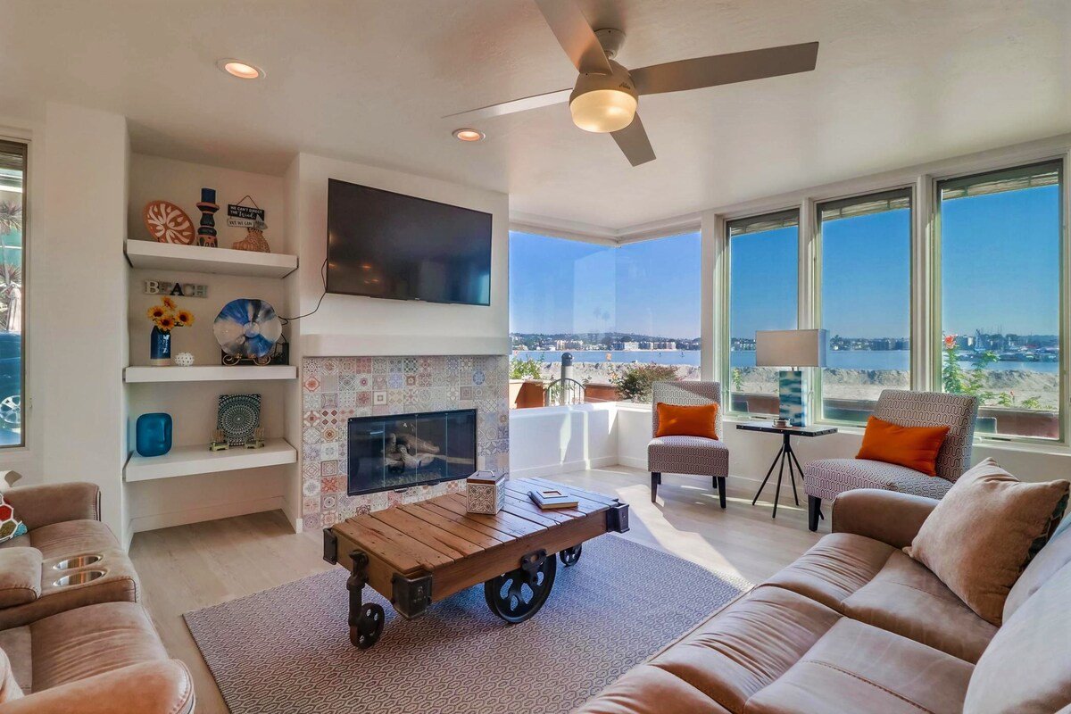 Bayside Bliss | 2BR Coastal Retreat w/ Water Views gallery image 2