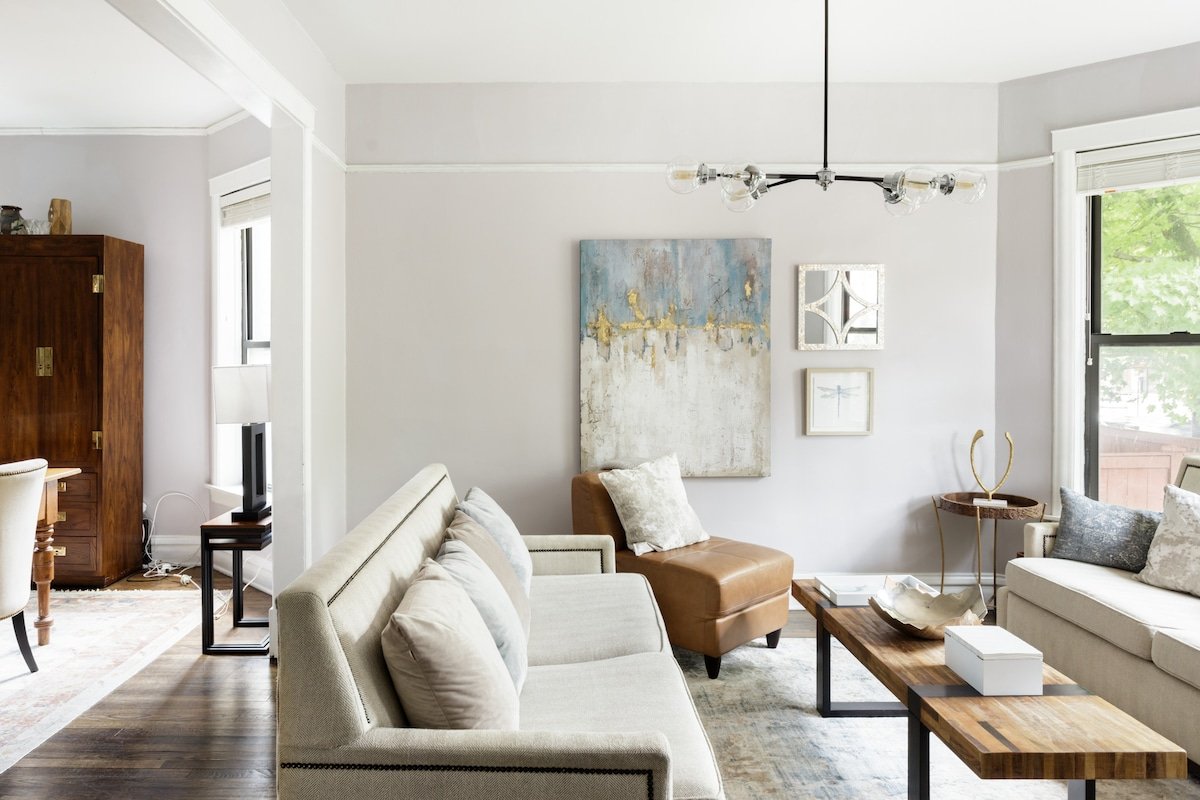 Contemporary Apartment Near Wrigley Field w/ Yard gallery image 3