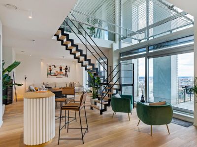 Spacious Sky Loft Penthouse with Epic Views