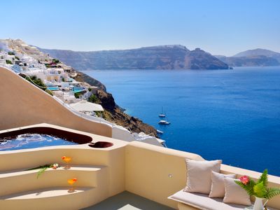 Archon Villa by K&K (outdoor jacuzzi)