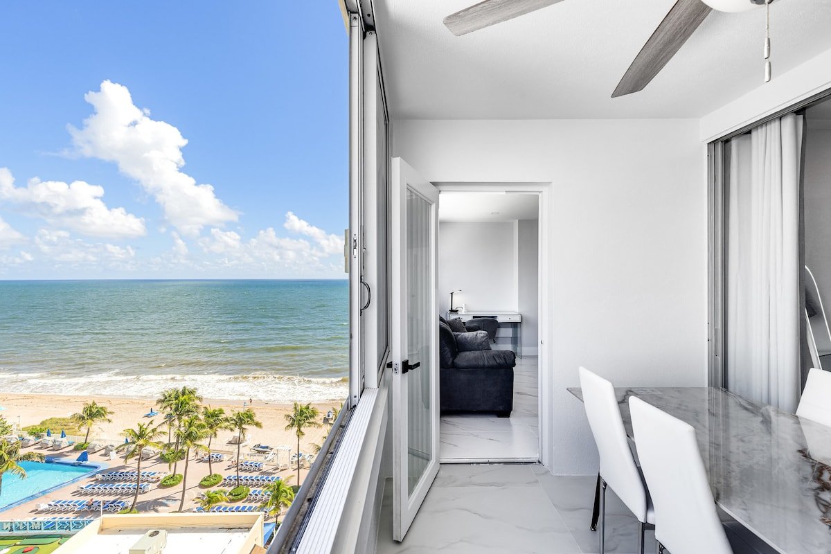 We are on the BEACH! Views -Pool- Indoor Balcony gallery image 2