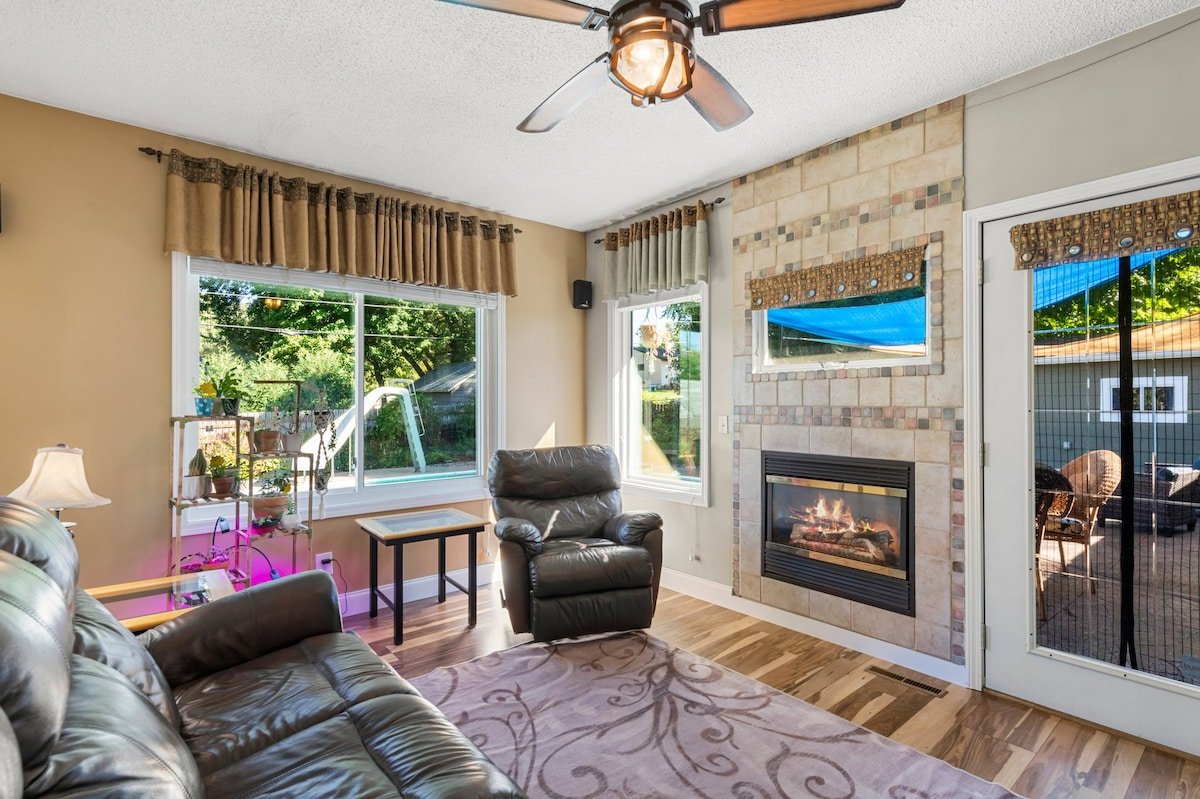 Cozy Home | 20min->MSP | Dogs gallery image 4