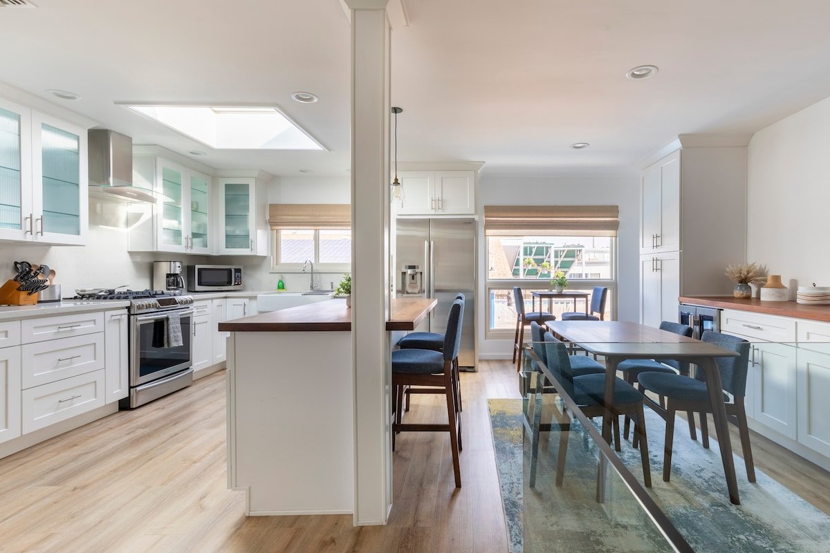 Marina Peninsula | 50 steps to the Beach gallery image 3