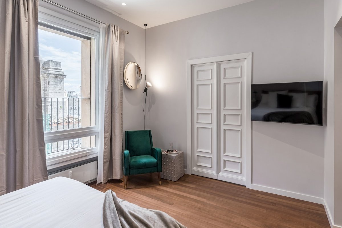 The Best Rent- Multi-bedroom flat near St. Peter’s gallery image 4