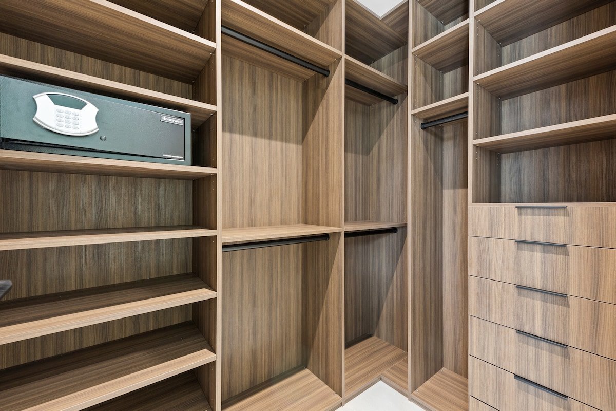 Sophisticated 9BR Villa Ruby gallery image 5