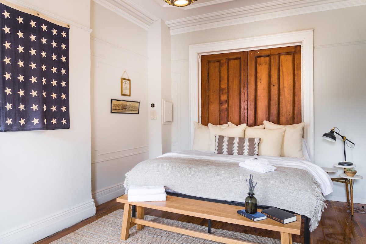 Gordy’s Place for Large Groups 8Rms, 5Bth, 24+beds gallery image 2