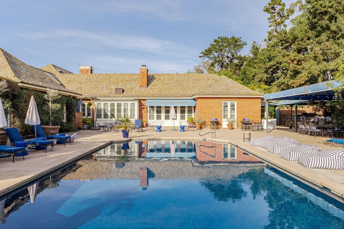 Fox Hill Manor, A Masterpiece Estate