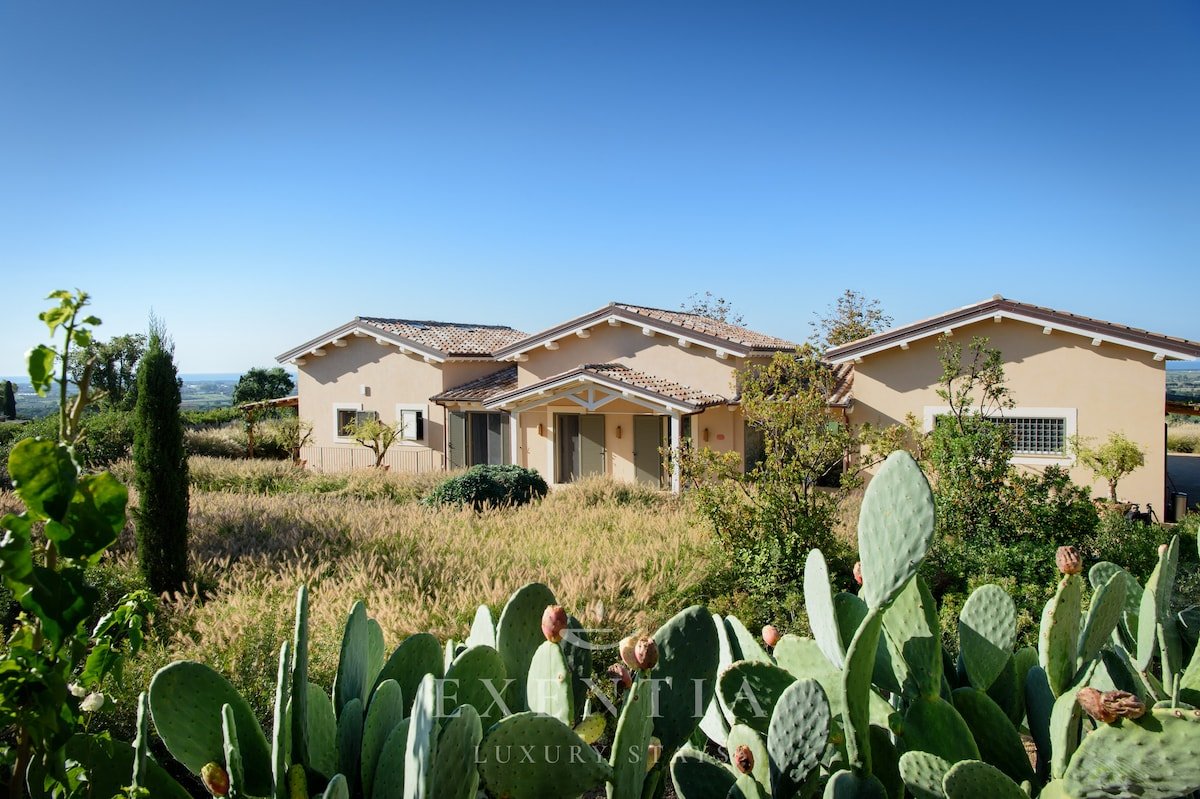 Villa Sofia – Luxury Sea View Villa in Tuscany gallery image 4