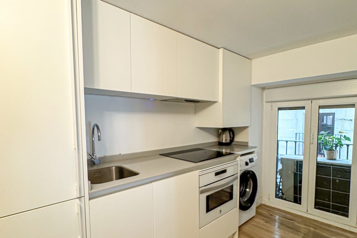 Apartamento Mágico en el corazón de Plaza Mayor gallery image 5