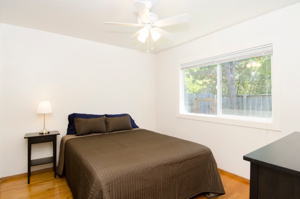 Palo Alto 2BR Remodel w/ New Furniture gallery image 4