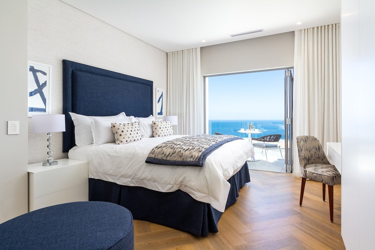 Luxurious Home With Ocean & Mountain Views gallery image 5