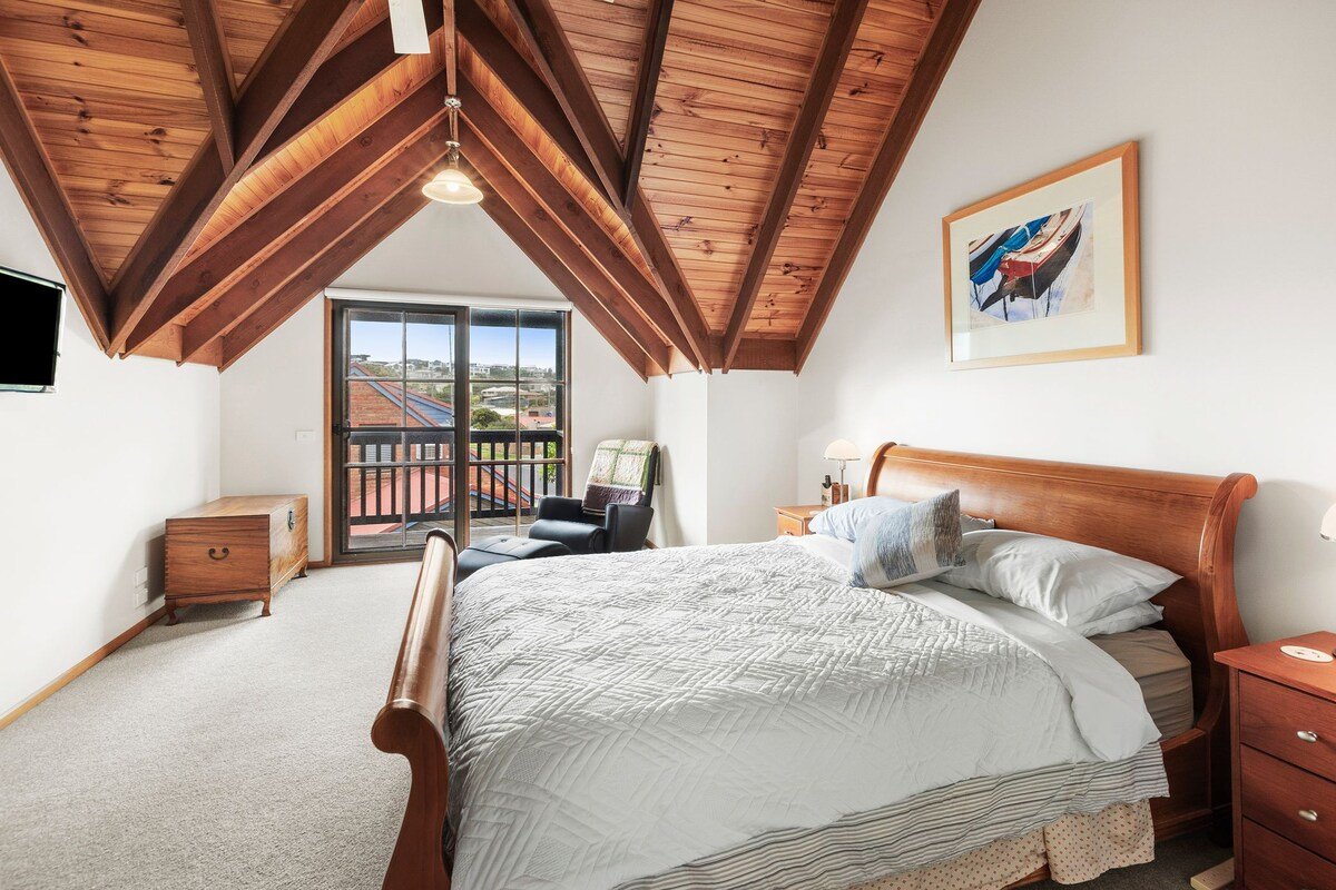 Cedar Beach House gallery image 5