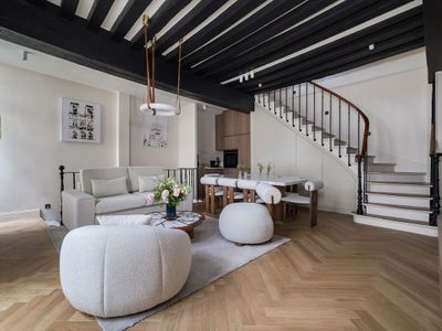 ONIRI 3-BR/3Ba with Services – Le Marais