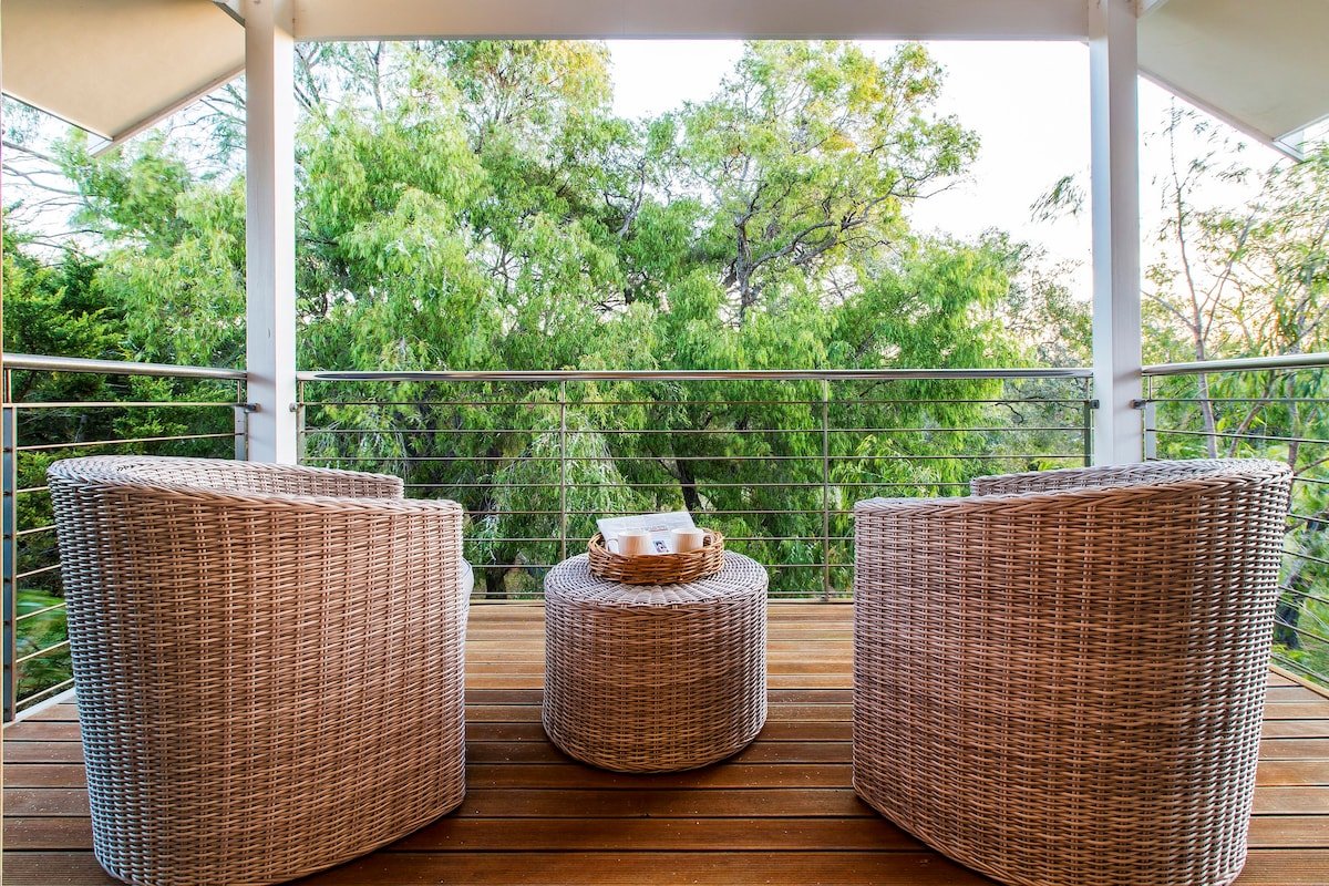 The Willows—A Lush Beachside Retreat for Families gallery image 4