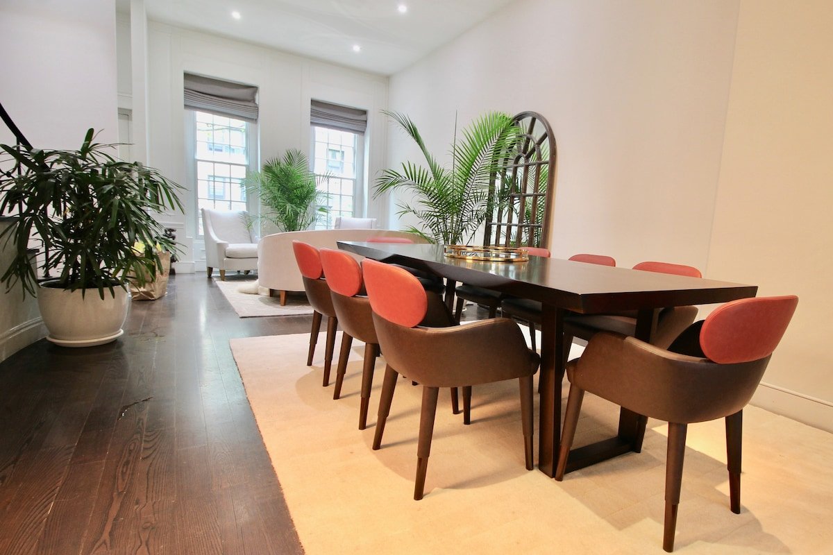 Private, Beautiful Upper Eastside Townhome gallery image 5