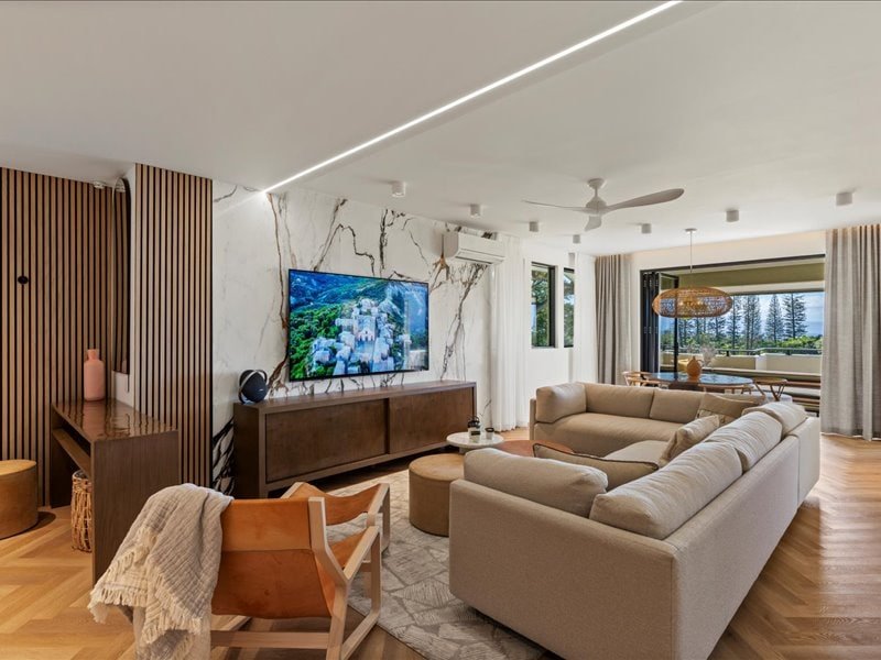 New Bespoke Euro Luxury Steps to Kapalua Bay Beach gallery image 4