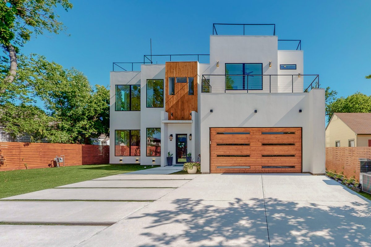 Large Contemporary 5 BR Home