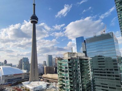 2 Bedroom Oasis In The Heart of Toronto