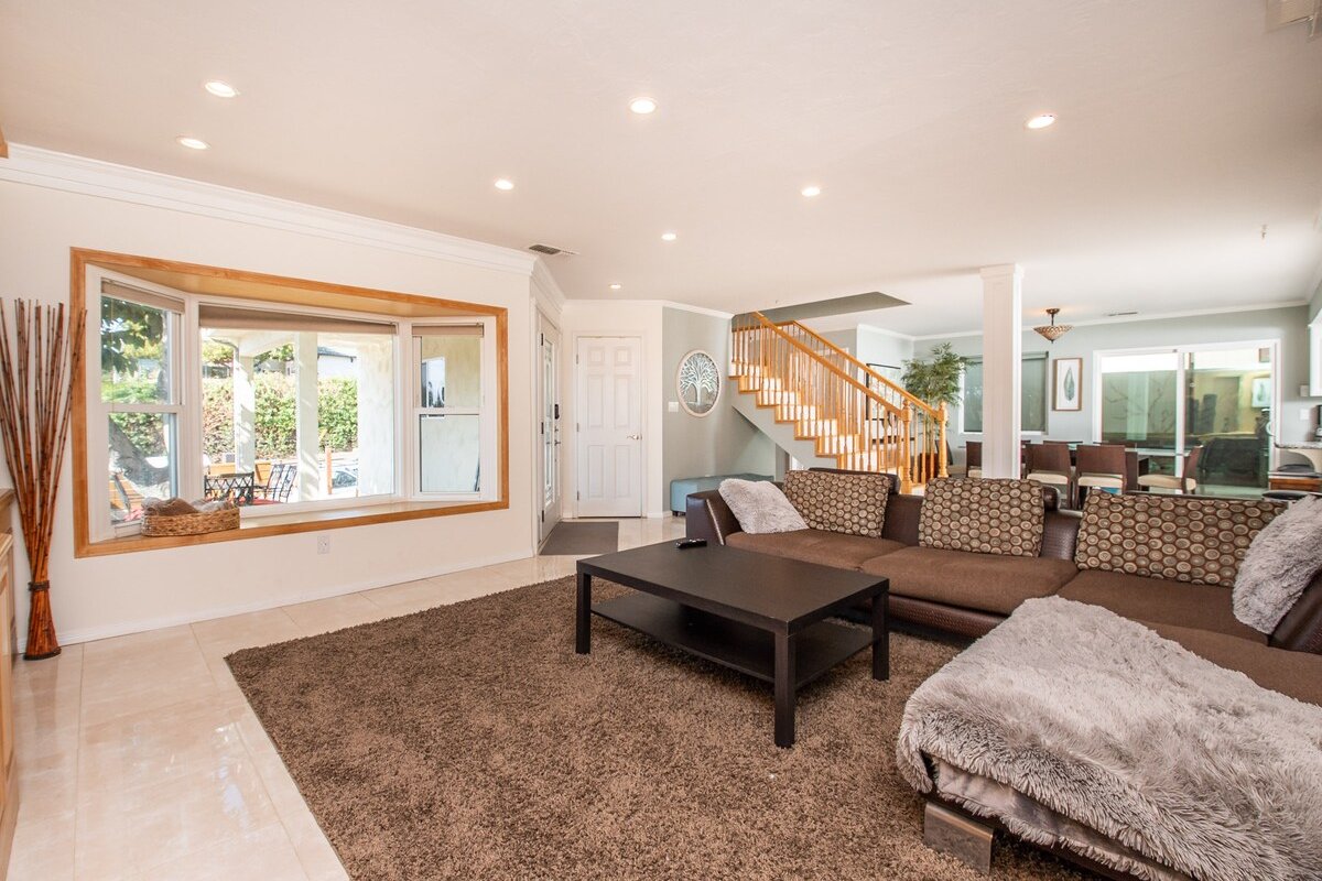 Mission Bay Gem 14 Person Home near the Bay. gallery image 4