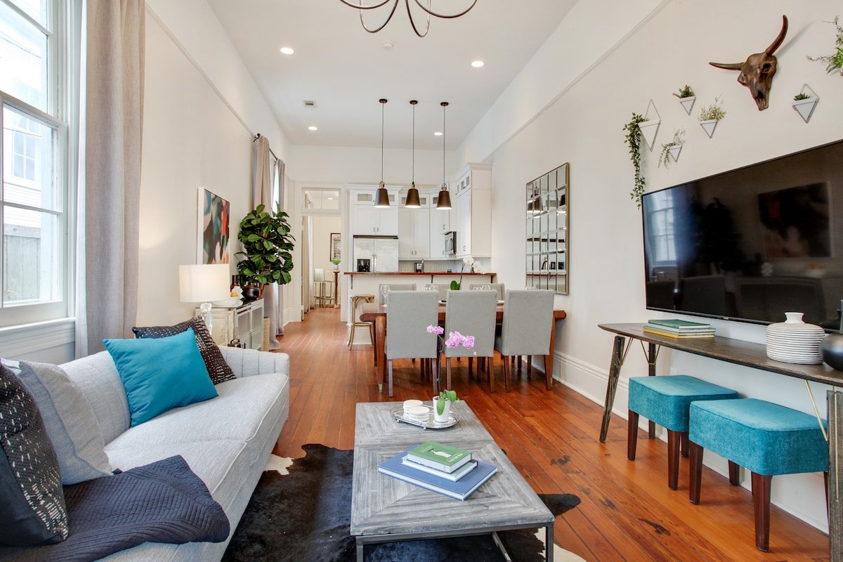 Expansive Renovation in Mid-City | Hot Tub gallery image 4