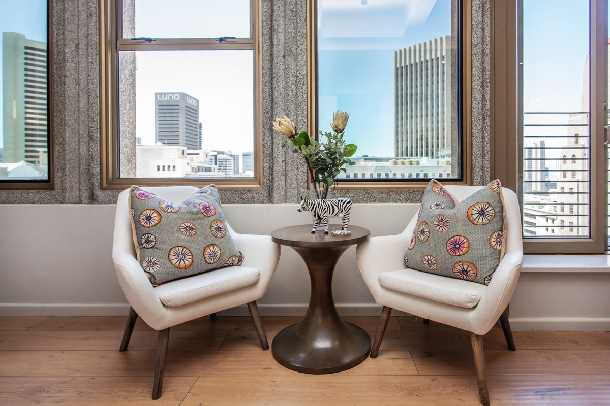 Skyline Retreat •Stylish Comfort• Pool•Gym 1008 gallery image 5