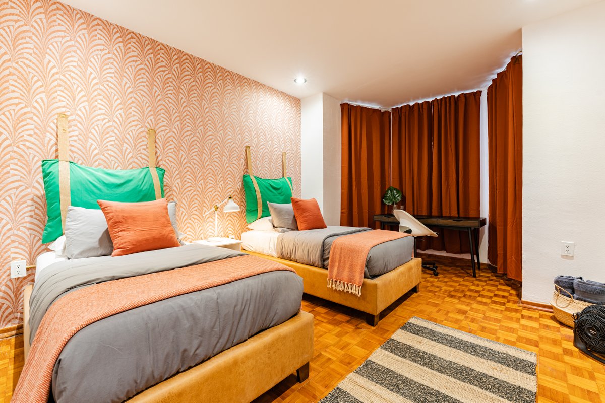 Walk to Top Bars, Chill Patio & Ping Pong Spot