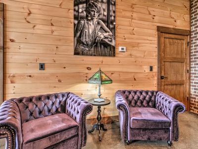 Old Chicago- Al Capone Theme, Pets OK, Mtn Views!