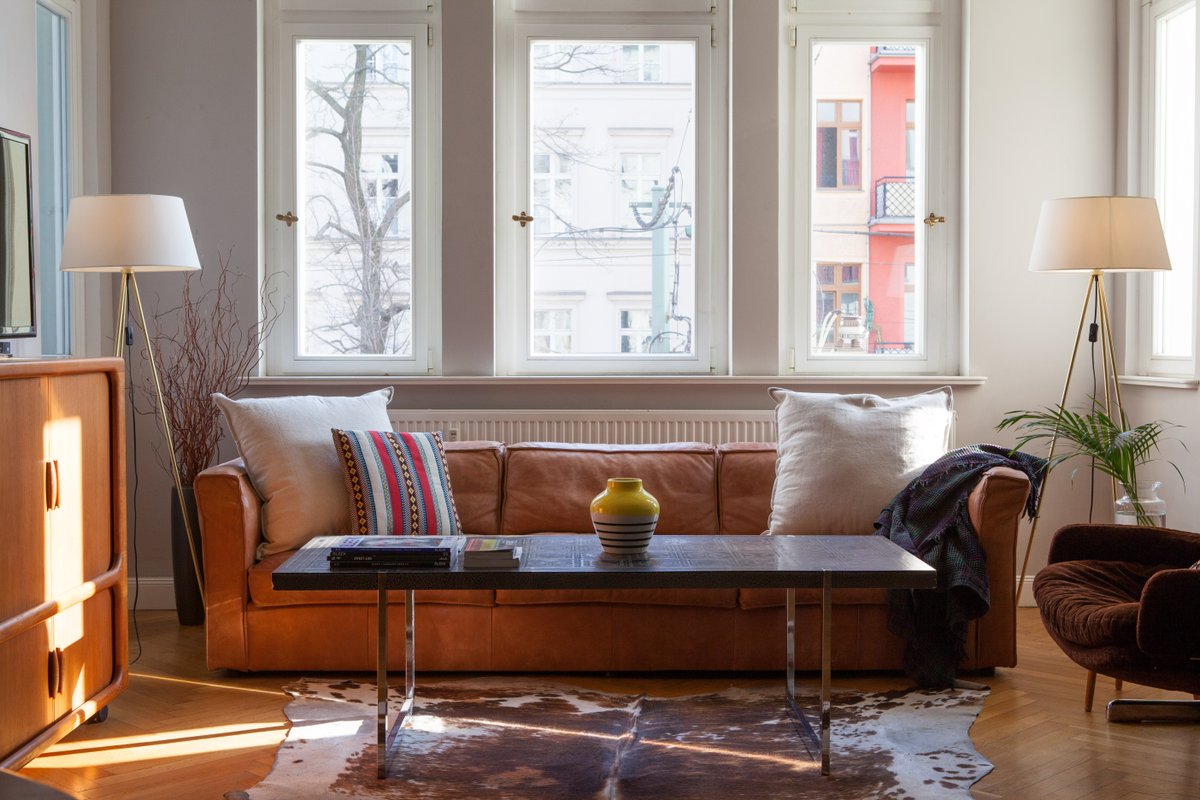 Linnen – Spacious Apartment near Mauerpark