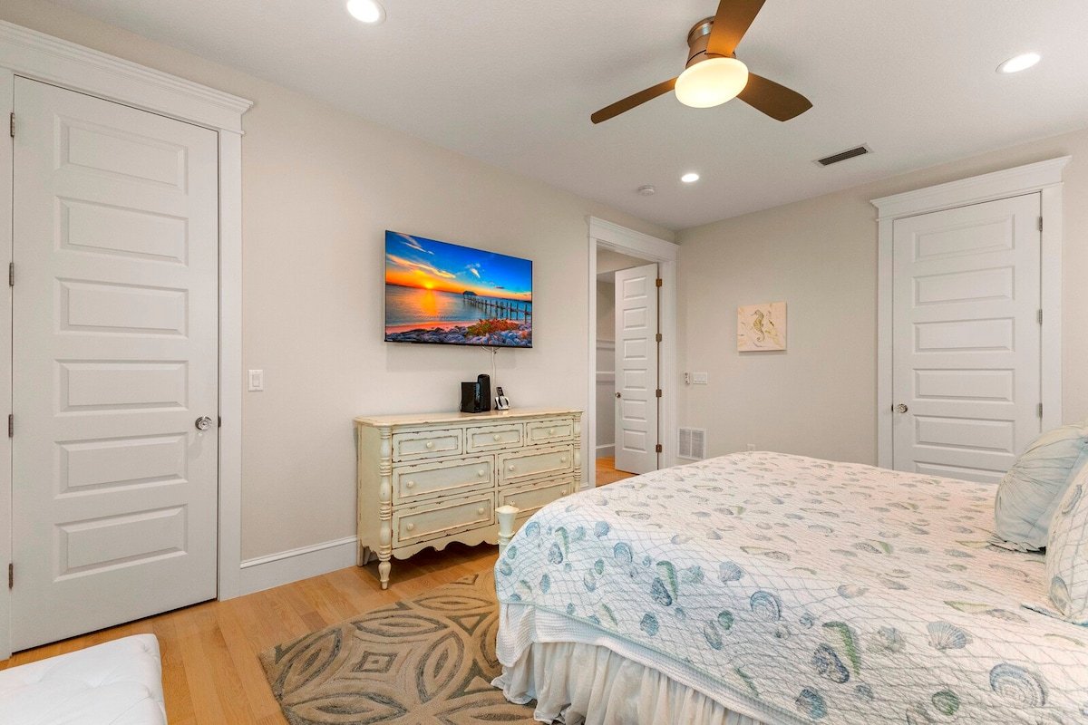 Seaside Haven by Duncan Real Estate gallery image 4