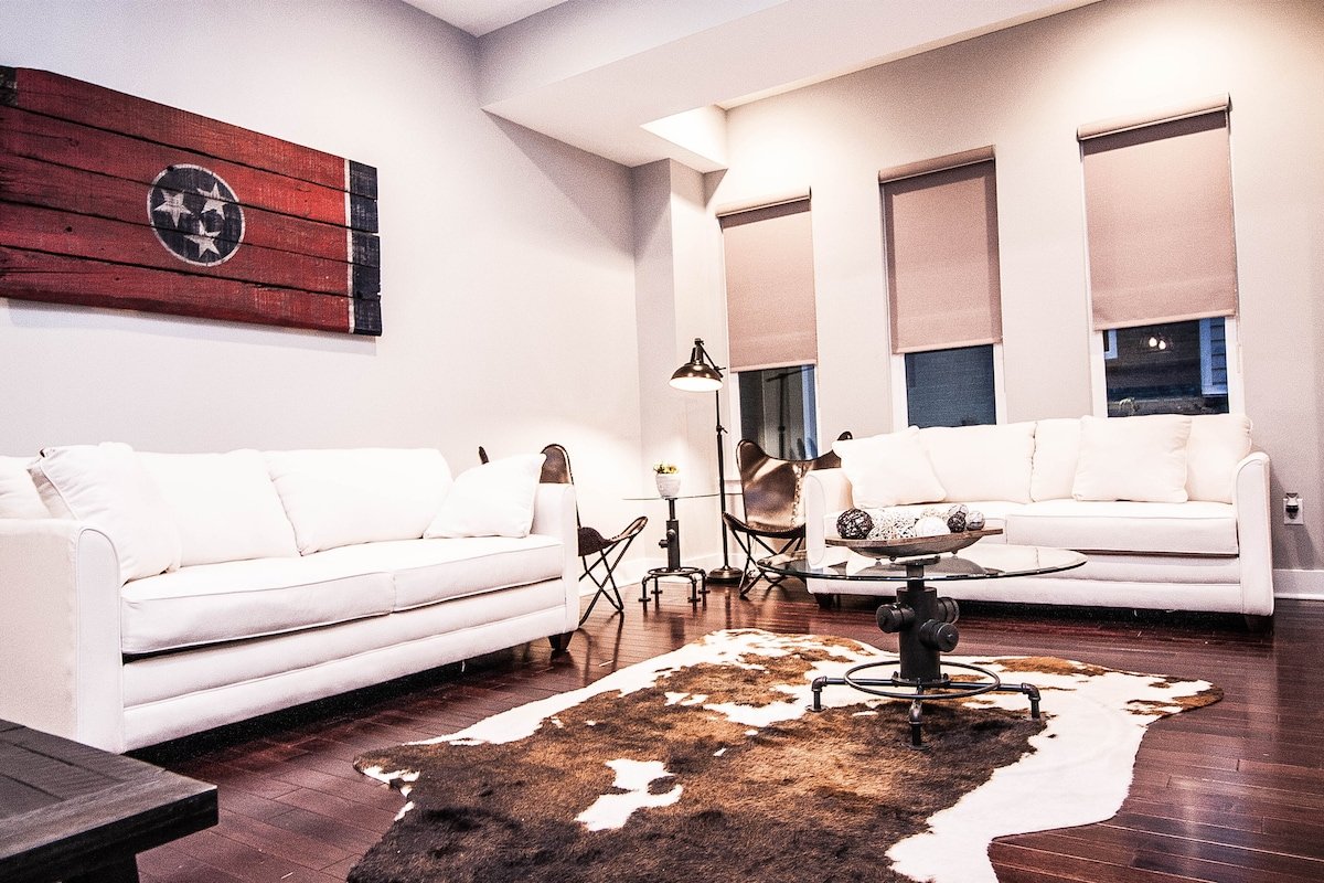 Bachelorette Nashville 2 Rooftops! min to Downtown gallery image 4