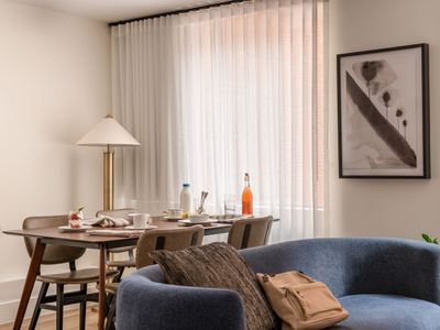 Sonder Rideau | Two-Bedroom Apartment