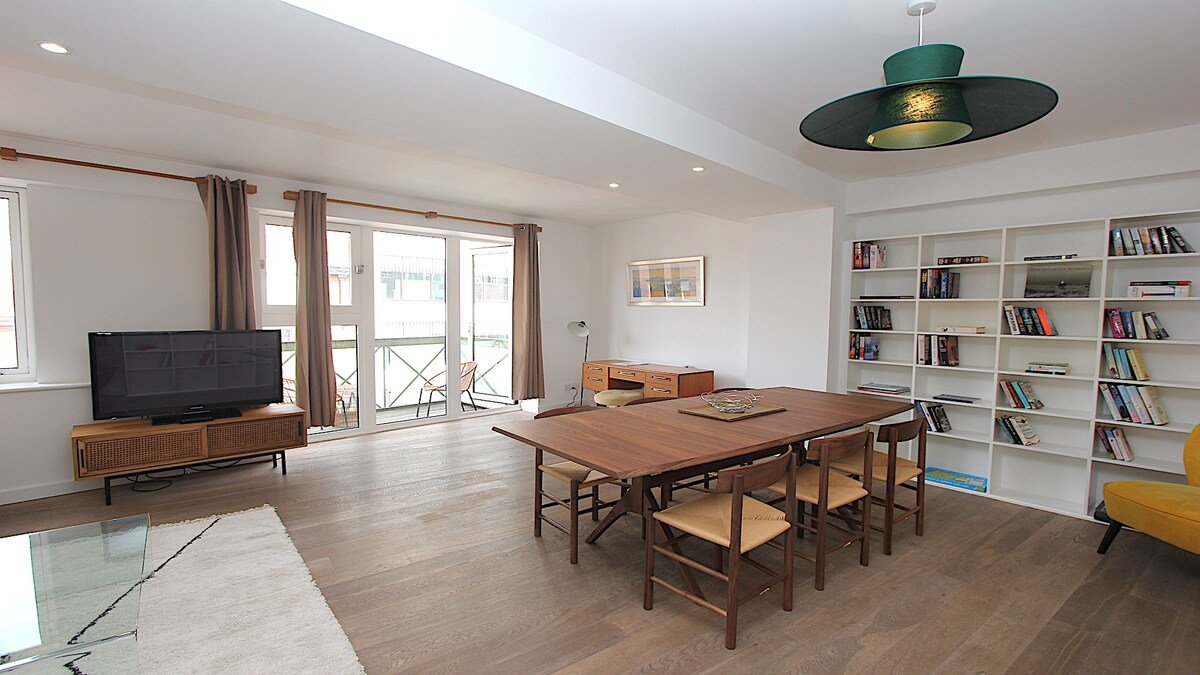 Newly refurbished large 2 bed Central London Apt gallery image 5
