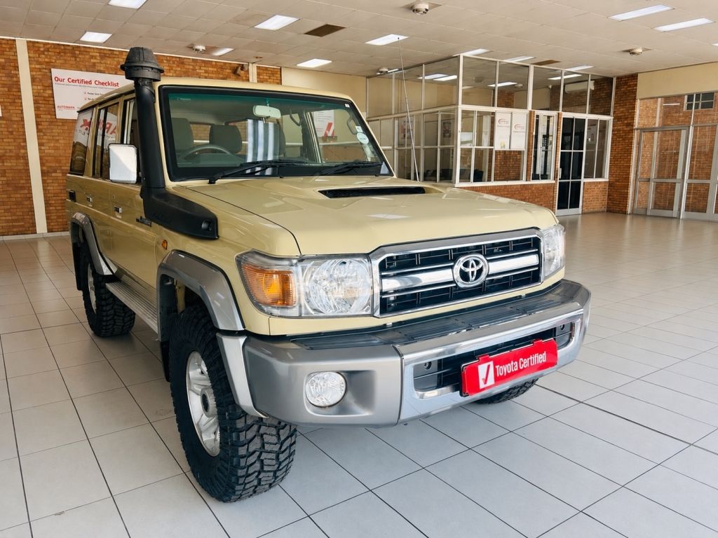 TOYOTA LANDCRUISER 76 4.5D V8  for Sale in South Africa