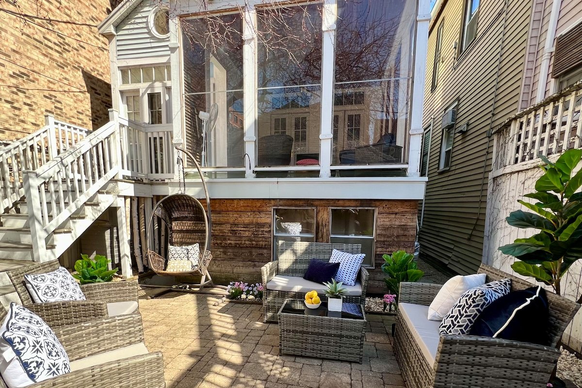 Ideal Group Getaway: Best Location, Parking, Patio gallery image 5