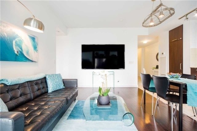 Downtown Toronto – Heart of the City with access gallery image 5