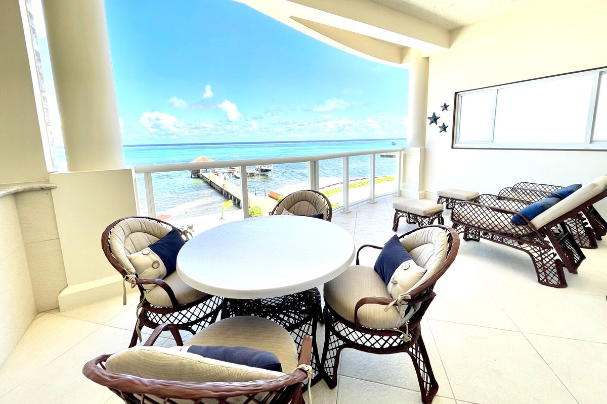 BEACHFRONT 2 BR/2.5 BA at Grand Caribe Resort!