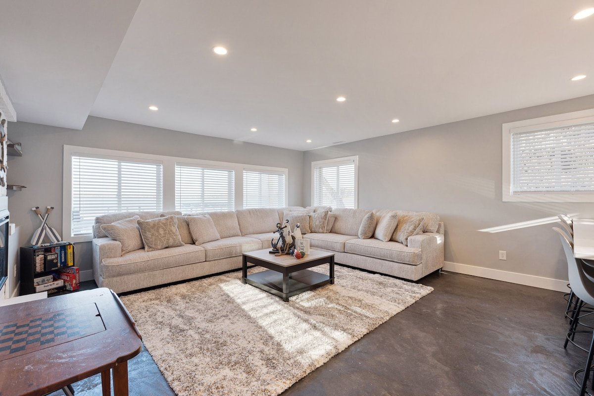 # Lake Home for all occasions gallery image 3