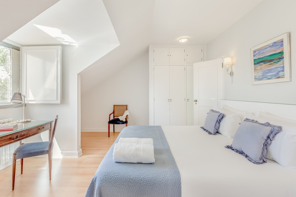 House with Magnificent Sea View and Heated Pool gallery image 4