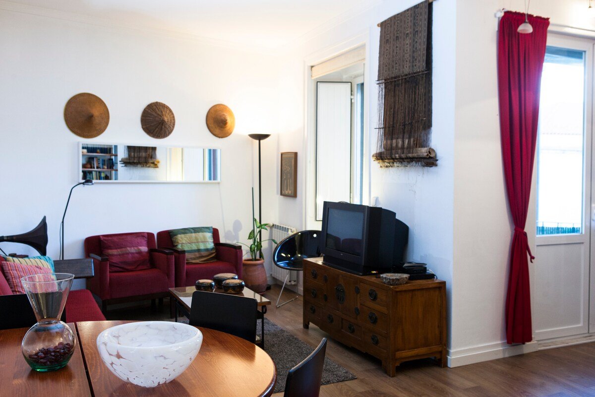 Terrace view to the Castle in Chiado gallery image 4