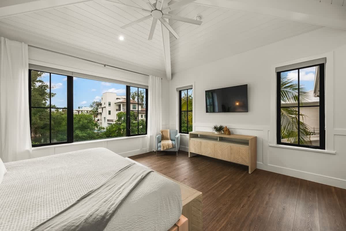 60ft. Water Slide – Golf Simulator – Mini Golf gallery image 3