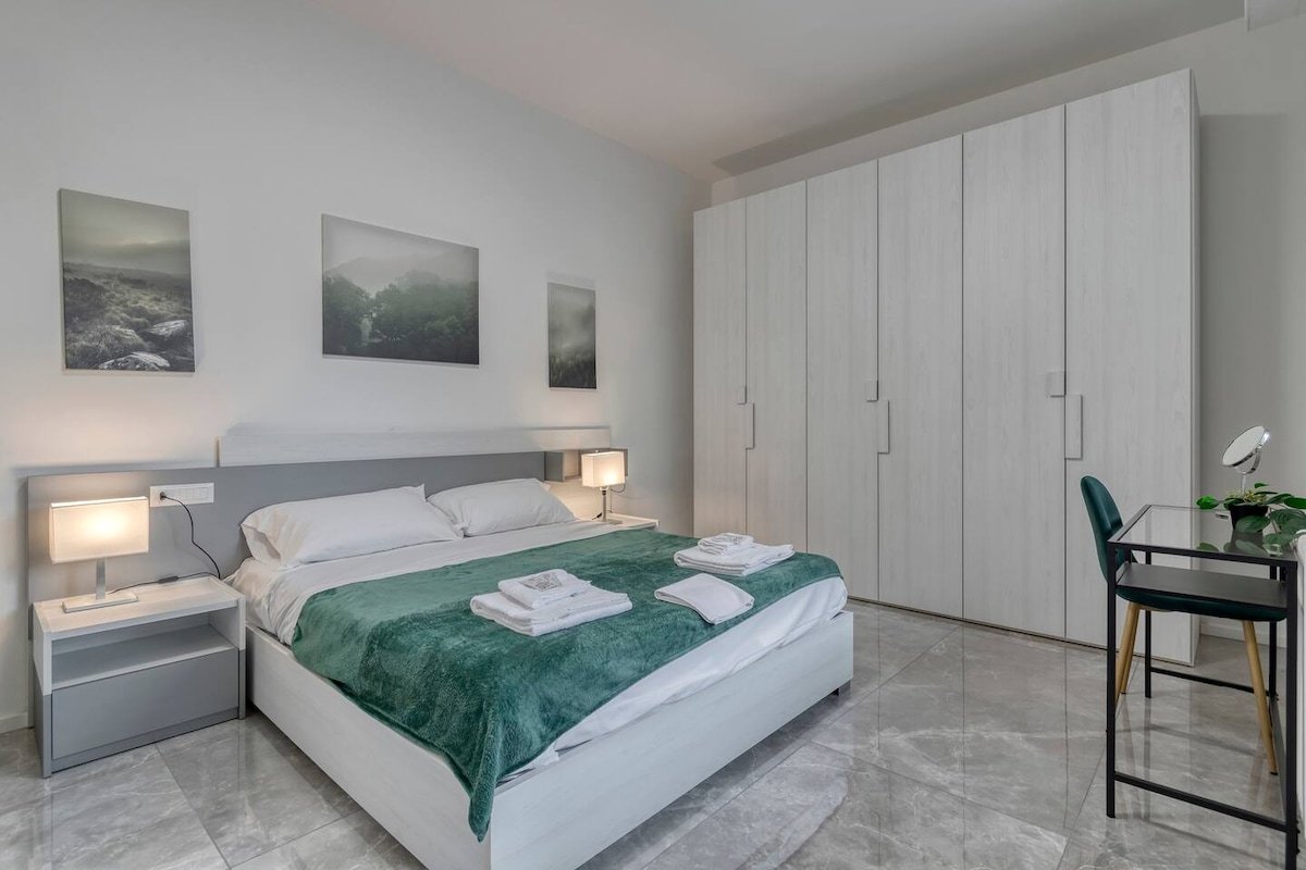 [FREE Parking] Large Apartment x11 + 4 bathrooms gallery image 3